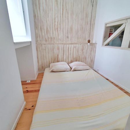 Small Lovely Studio Lissabon Buitenkant foto