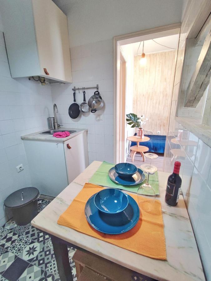 Small Lovely Studio Lissabon Buitenkant foto